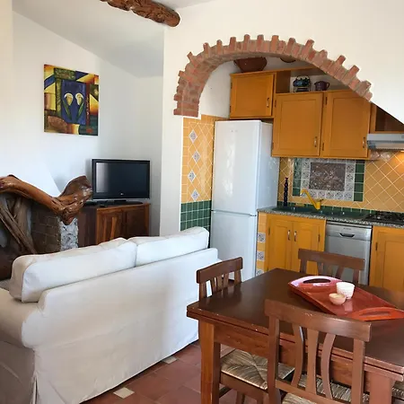 Vila Casa Del Mare Porto San Paolo (Sardinia)